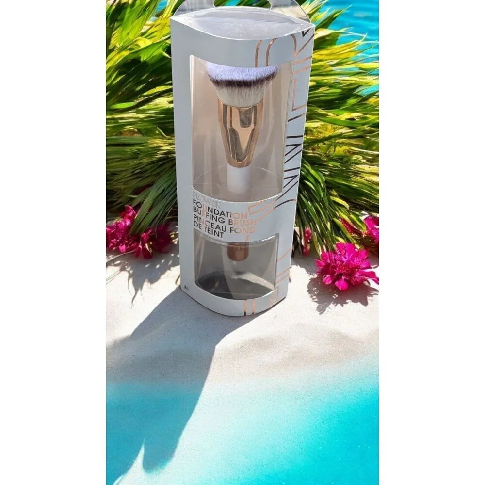 FLOWER BEAUTY By Drew Barrymore Foundation Buffing Brush (New)